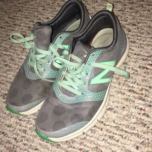 new balance tennis shoes
